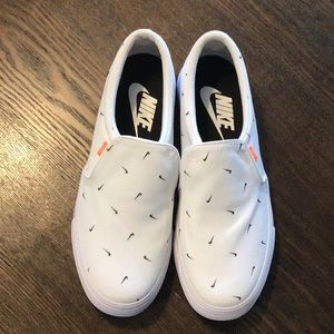 Nike Court Royals AC Slip On Canvas.